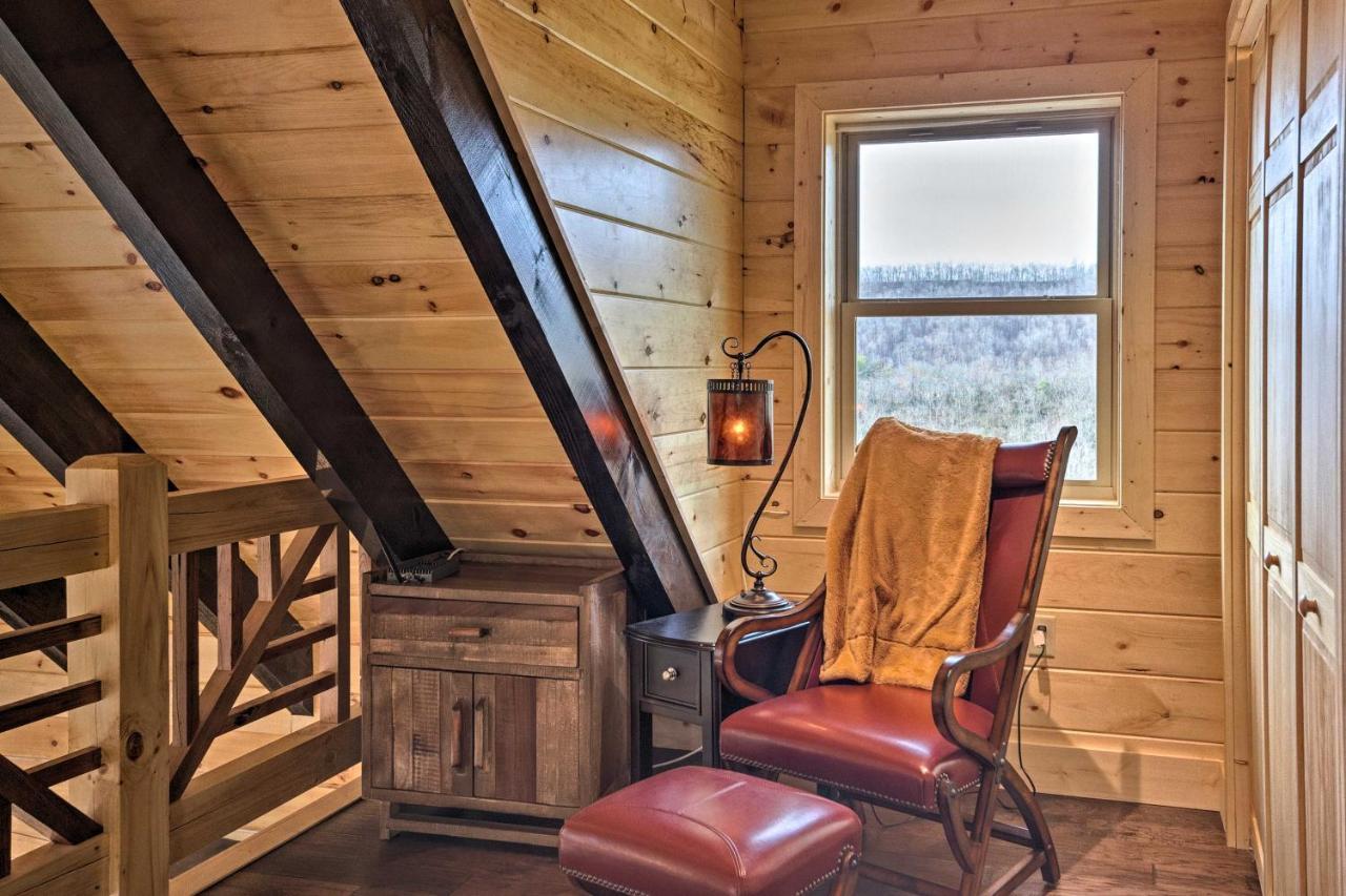 Hilltop Cabin On 5 Acres With Hot Tub And Waterfall! مدينة كليرمونت المظهر الخارجي الصورة